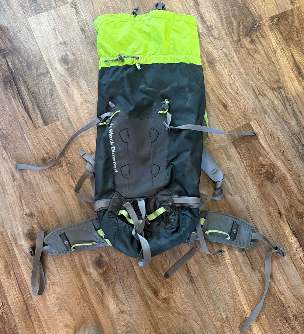Black Diamond Axis 33 Hiking Mountaineering Backpack